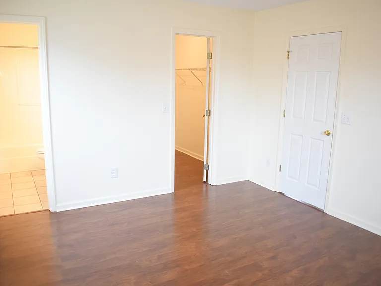 2500 Hawes Ct — Photo 11