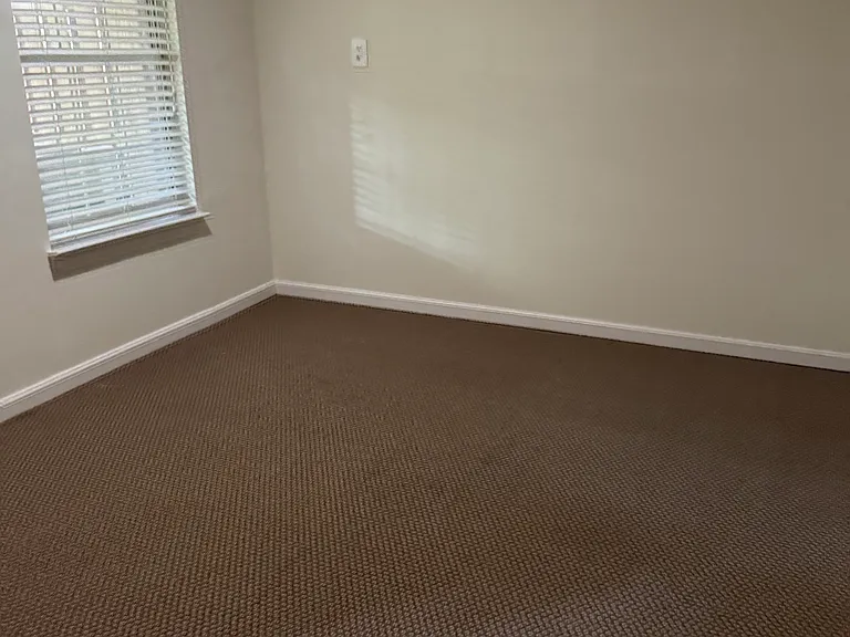 46647 Brownwood Sq — Photo 11