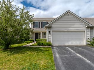 40 Catamaran Cir, Hampshire, IL 60140