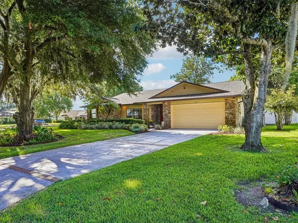 107 SHOREWOOD COURT, TAVARES, FL 32778