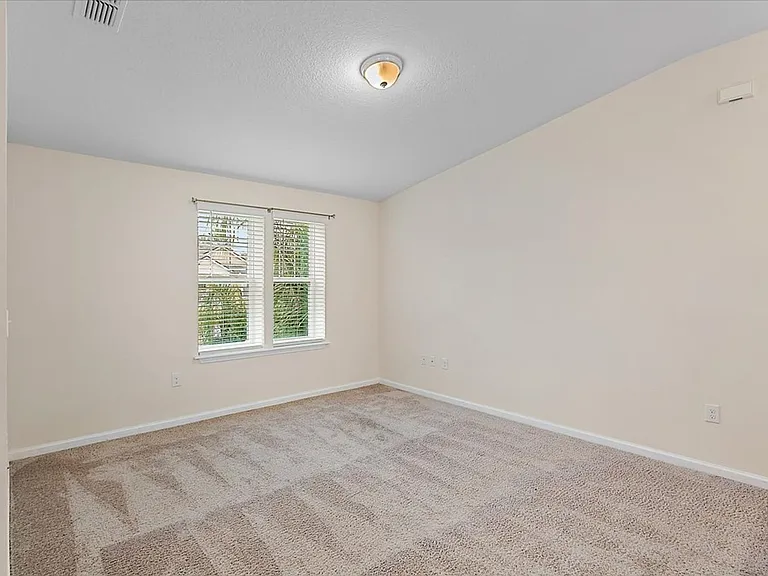 208 Larkin Pl #107 — Photo 4