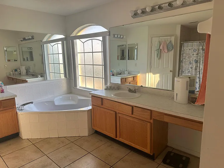 1654 Islebrook Dr — Photo 12