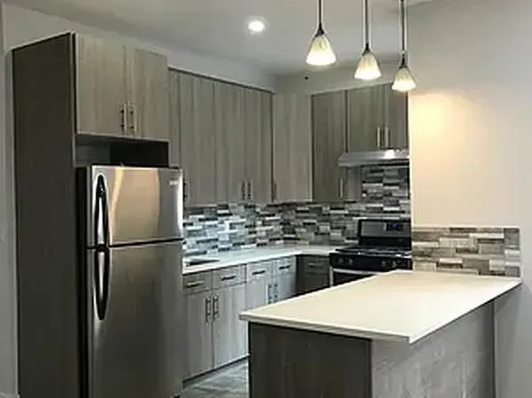 2110 Westbury Court image 9 of 15