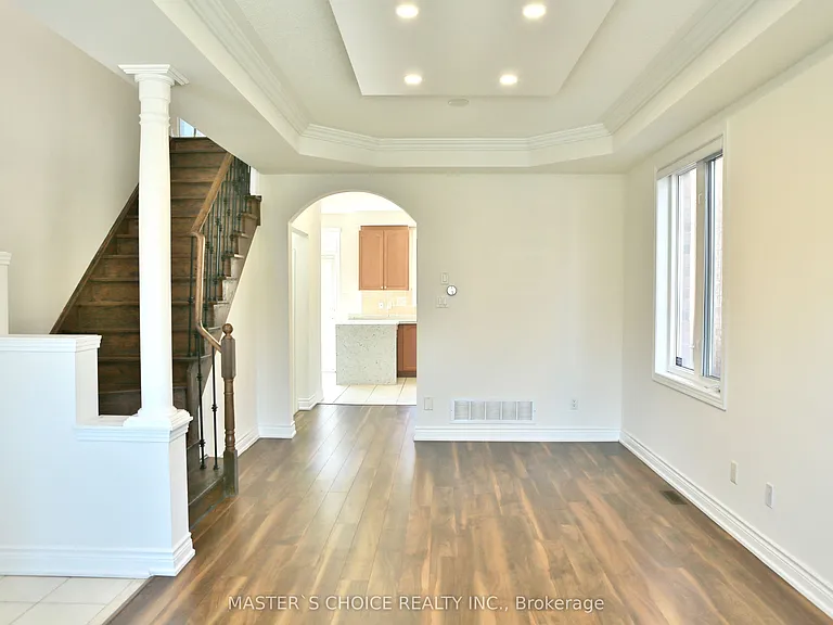 68 Oakford Dr — Photo 4