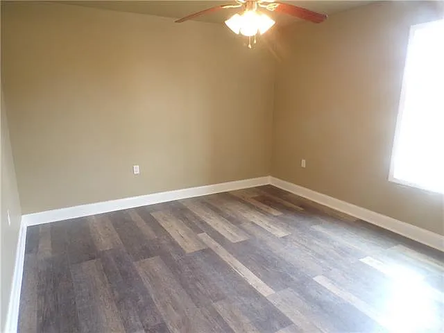 2 bed, 1.0 bath, 700 sqft, $1,100 — Photo 4