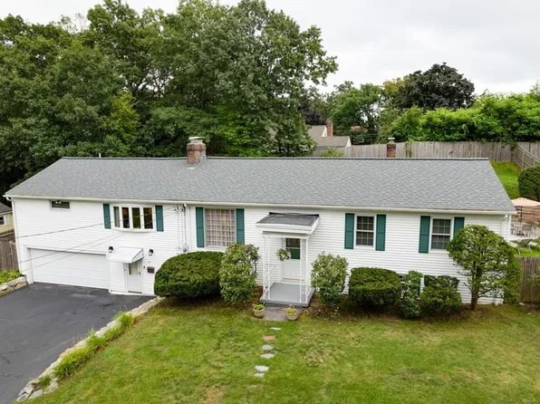 33 Beech St, North Chelmsford, MA 01863
