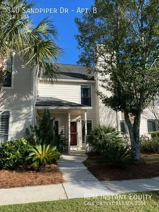 Great Location!! 2 Bedroom Condo-First Month Free!! — Photo 2