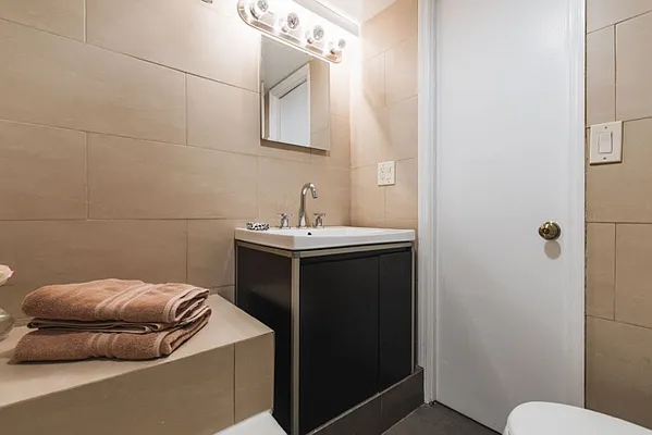 Sold by Harmonycity Corp. | media 49
