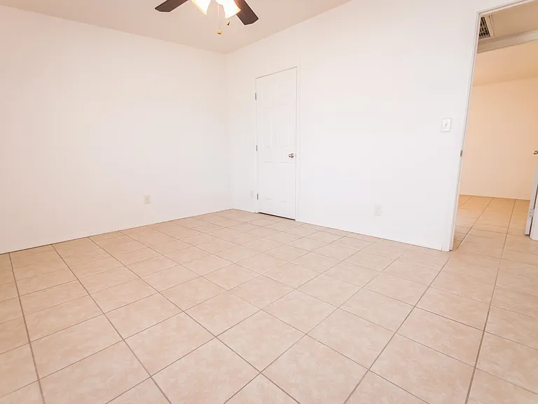 3799 E Foothills Dr — Photo 16