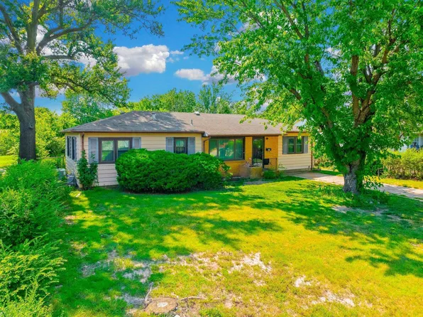 620 Morningside Dr, Wellington, KS 67152