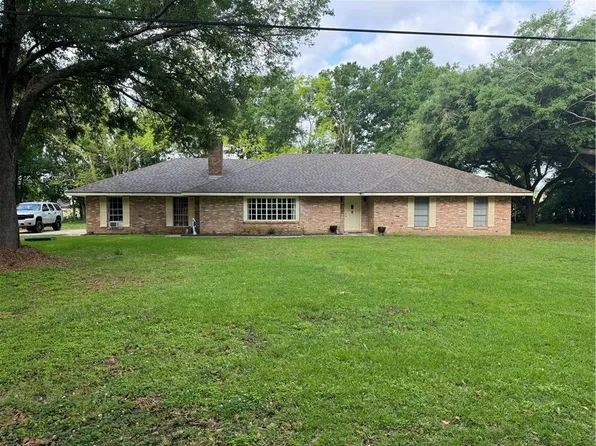 2525 Texas St, Lutcher, LA 70071
