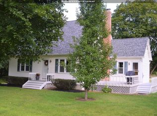 196 Tamarac Rd, Troy, NY 12180