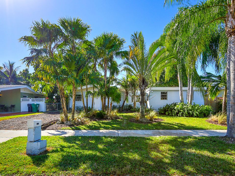Tropical Key style home