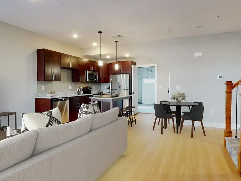 Lofts at Saratoga BLVD — Photo 4