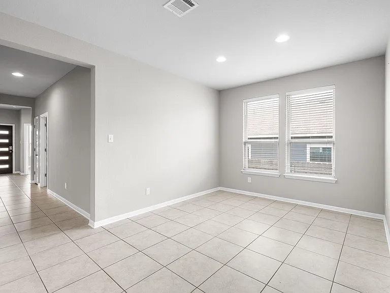 313 McLintock Rd — Photo 13