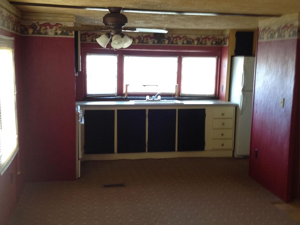 2nd image of 36 Country Aire
