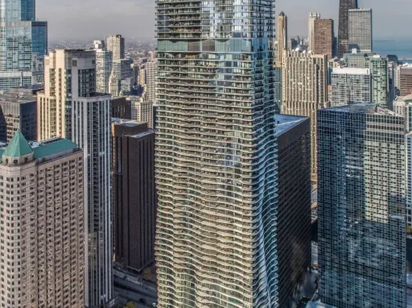 225 N Columbus Dr, Chicago, IL