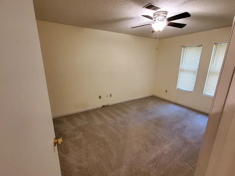 237 Timber Ct — Photo 18