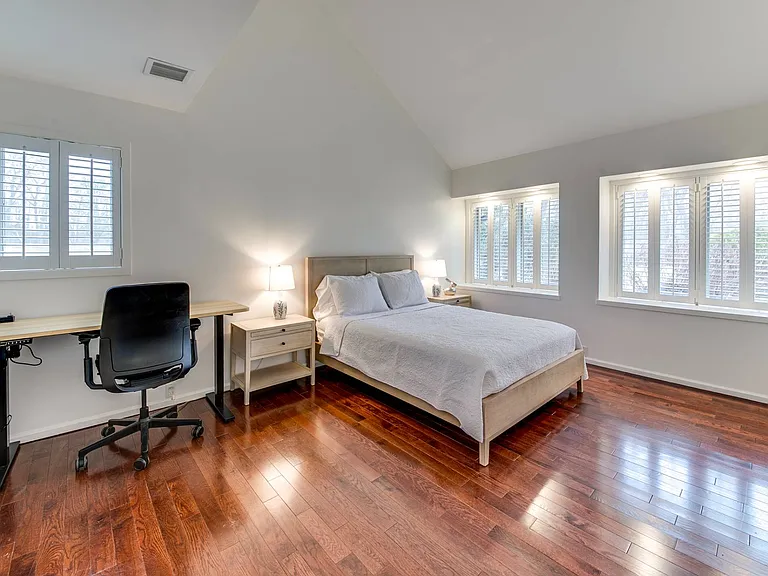 6 Martindale Ct — Photo 13