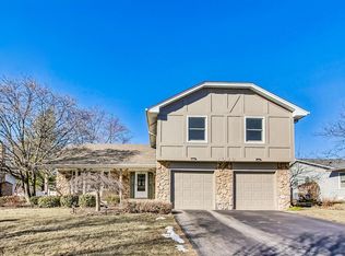 1048 Florida Ln, Elk Grove Village, IL 60007