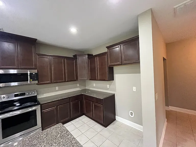 6841 Wren Creek Dr — Photo 30