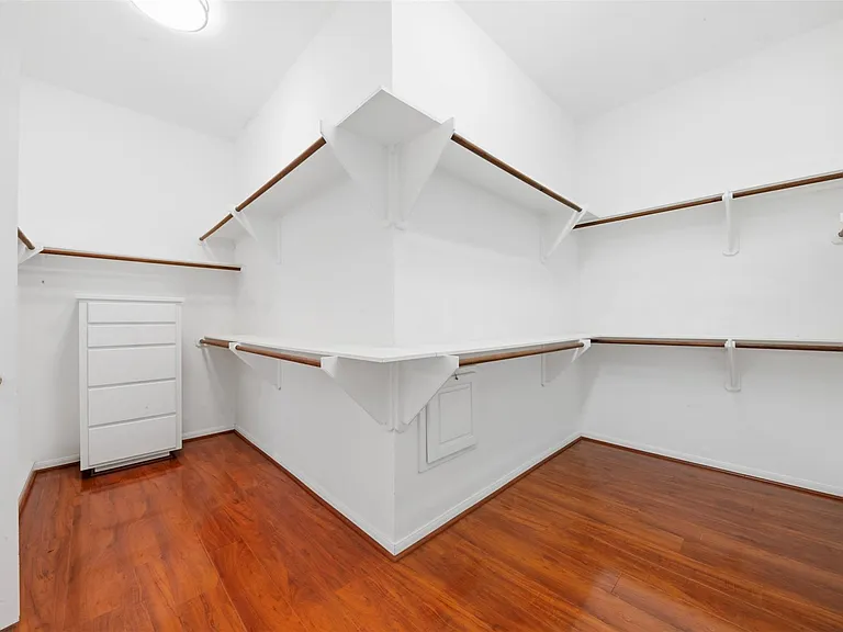 17 Ambleside Crescent Dr — Photo 24