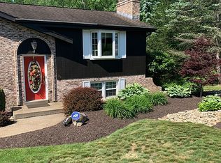 104 Valley View Dr, Washington, PA 15301