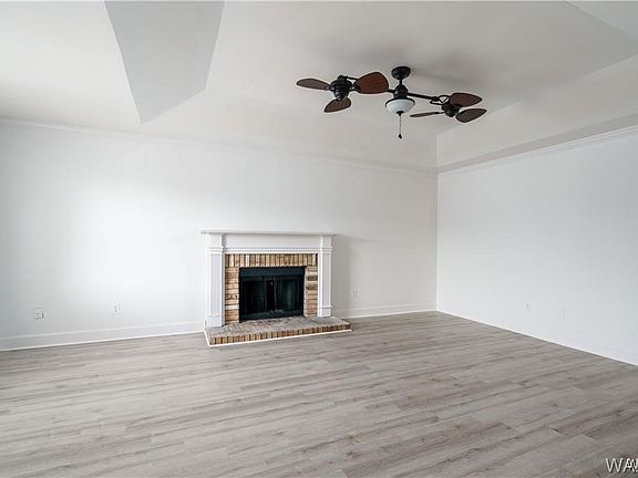 3rd image of 2031 8th Ave #105