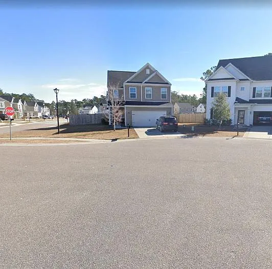 Building Photo - 401 Bear Tree Ct