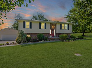 611 Stowers Dr, Corryton, TN 37721