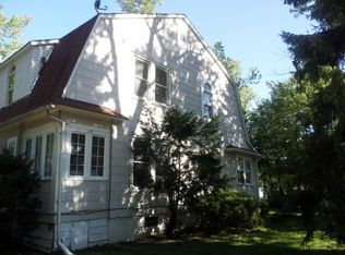 117 Jefferson St, Ingleside, IL 60041