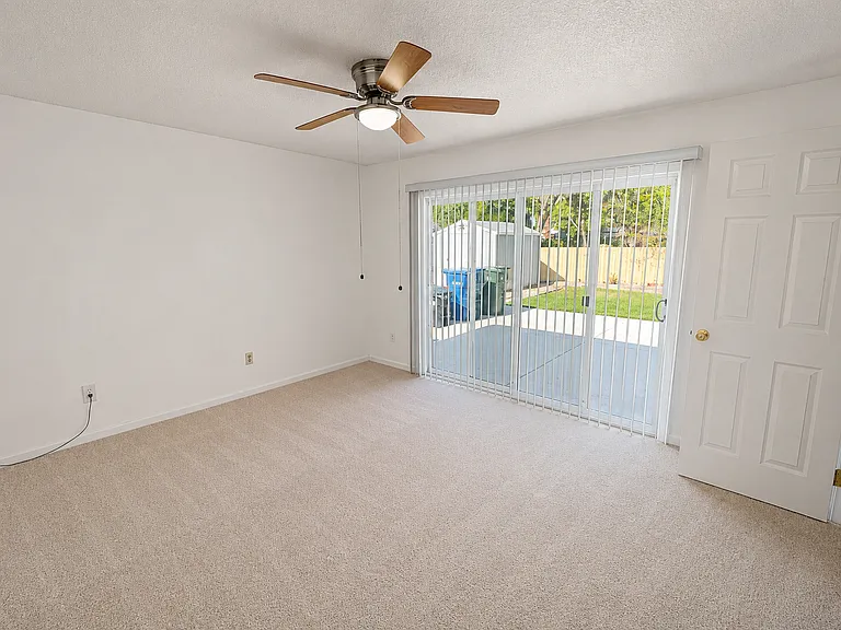 1972 Carnation Cir #A — Photo 7