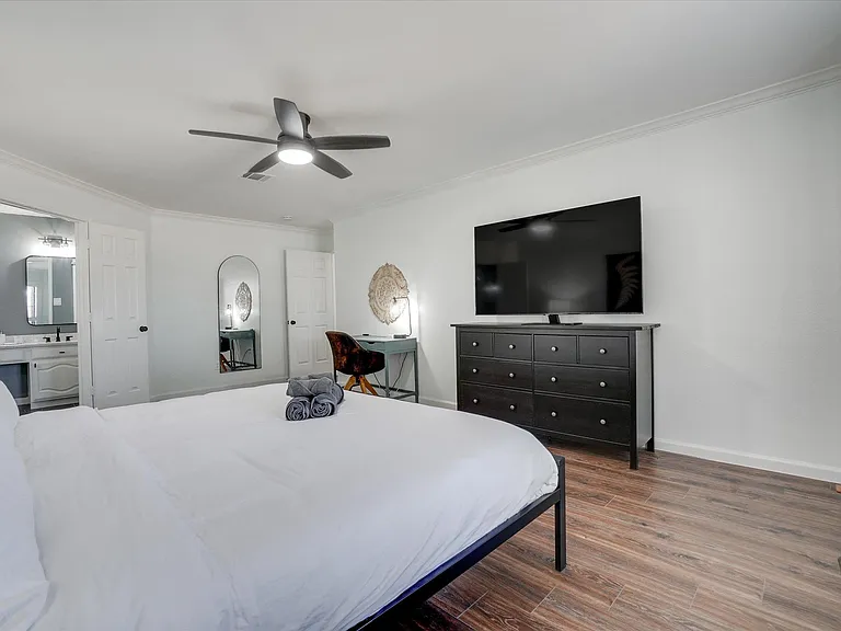 922 Blackstone Dr — Photo 22
