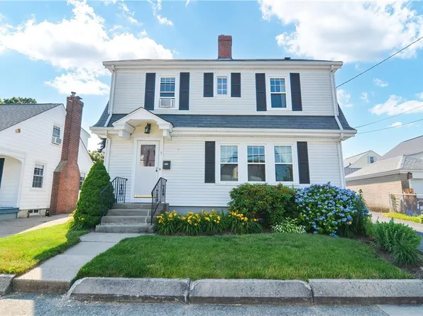 7 Felsmere Ave, Pawtucket, RI 02861