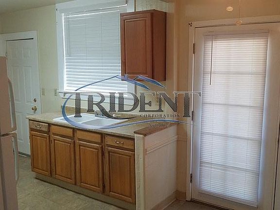 4th image of 830 Wilkie Way