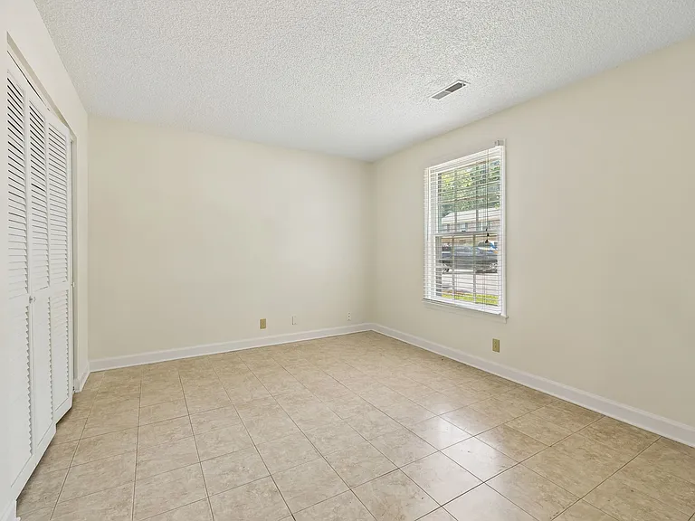 1129 W Main St #8 — Photo 7