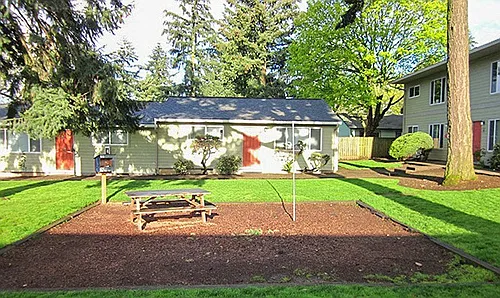 9305 SE Harold St Photo 1