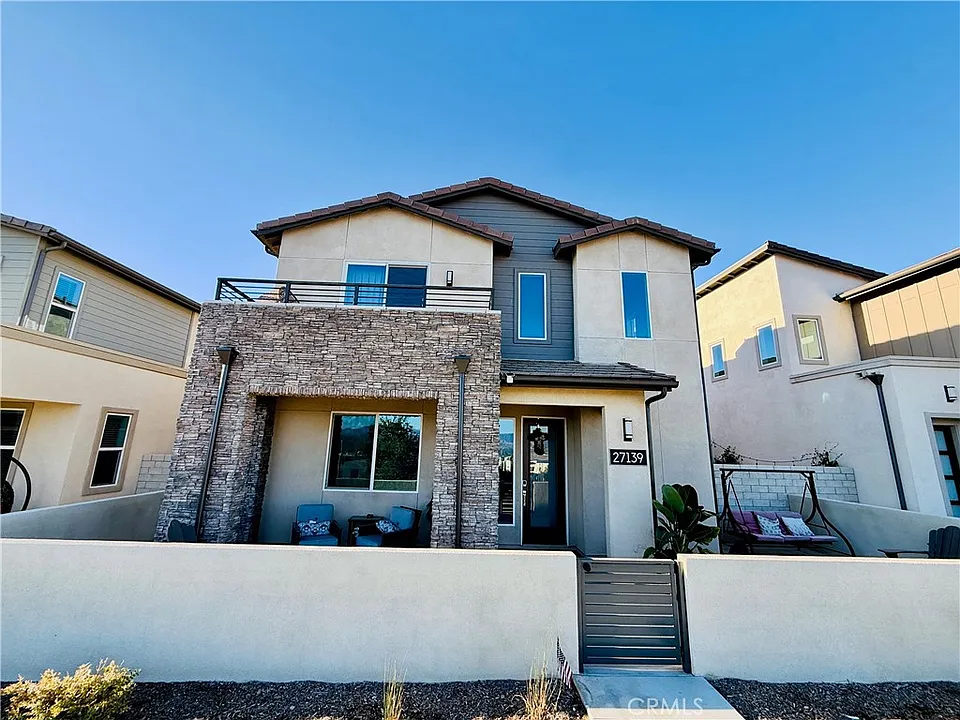 27139 Tamarack Ln