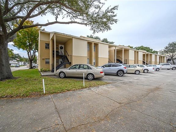 2nd image of 3812 N Oak Dr Unit M52