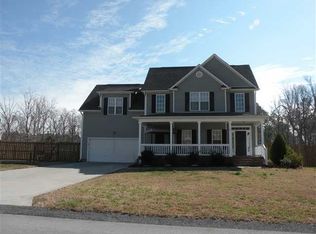 221 Middle Ridge Dr, Hubert, NC 28539