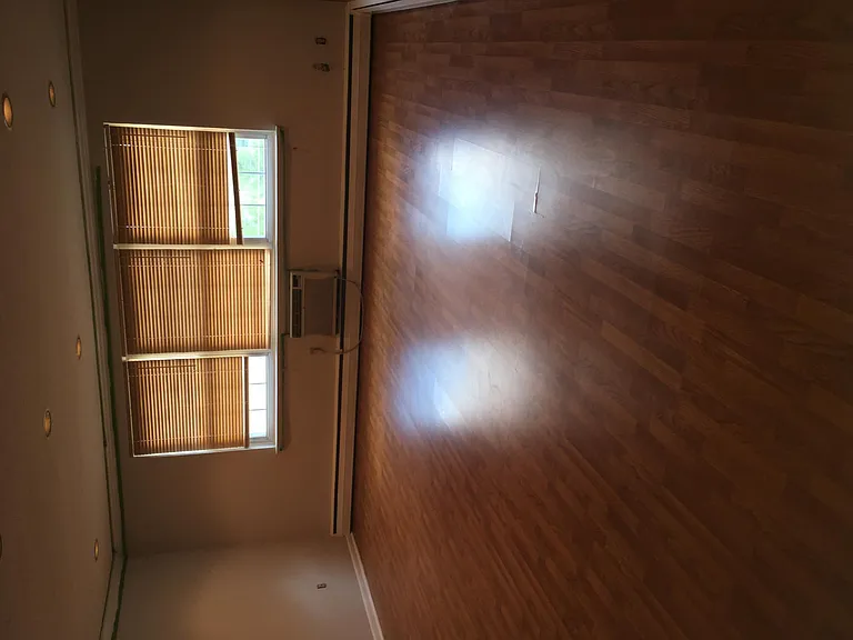1334 Montgomery Ave — Photo 4