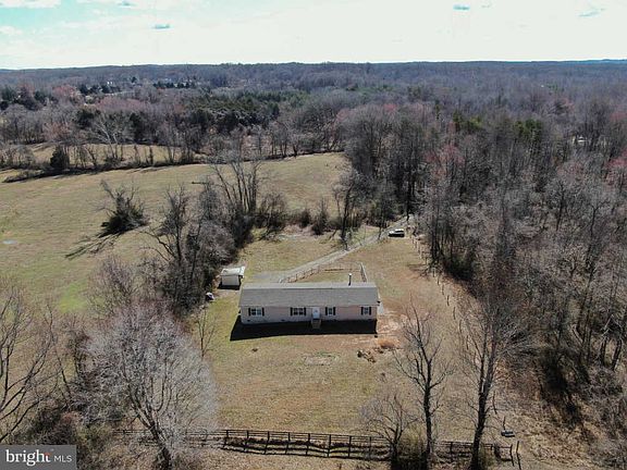 3rd image of 5275 Apple Blossom Ln