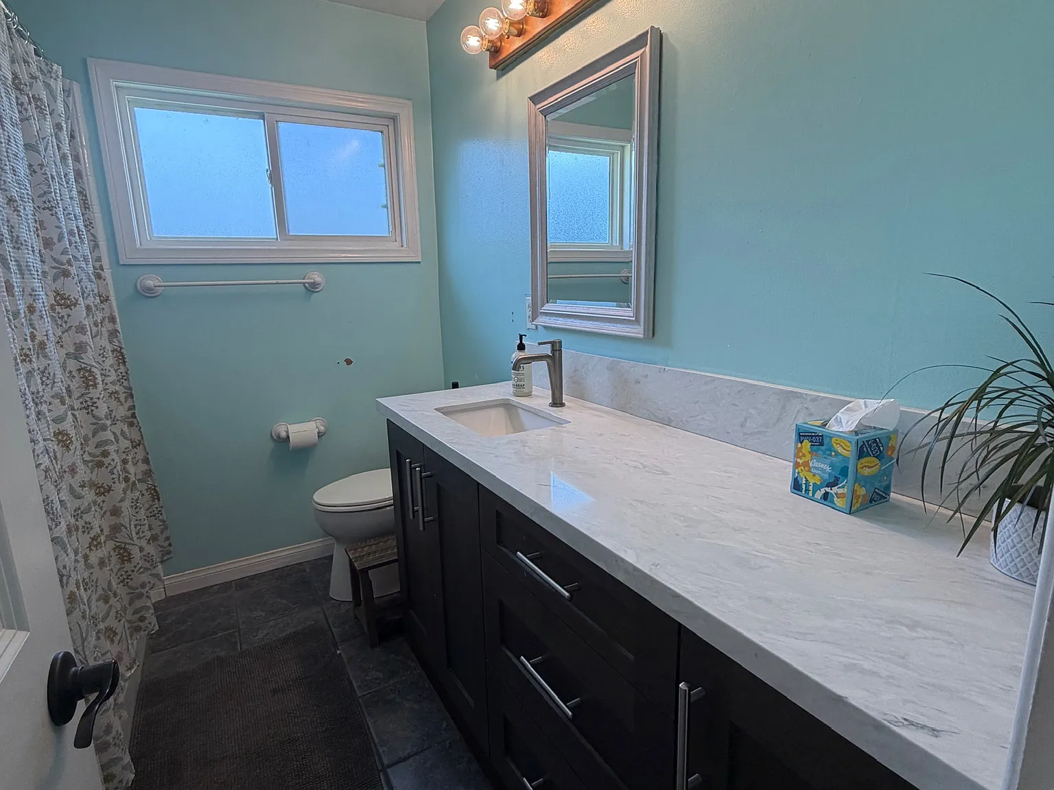 4 bed, 1654 sqft, $4,000 — Photo 2