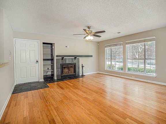 3rd image of 702 Cypress Pointe St