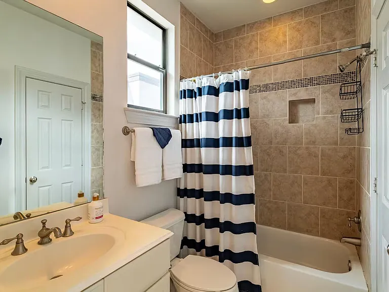 1806 Rosalie St — Photo 29