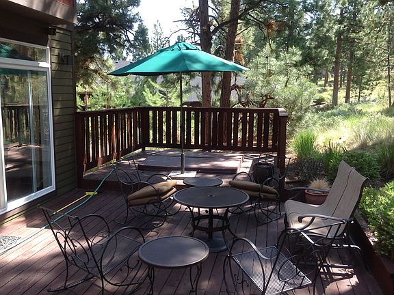  Hot tub area & Sitting area