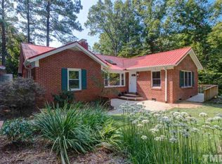 700 Williams Cir, Chapel Hill, NC 27516