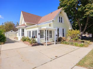 206 S 4th St, Saint Clair, MI 48079