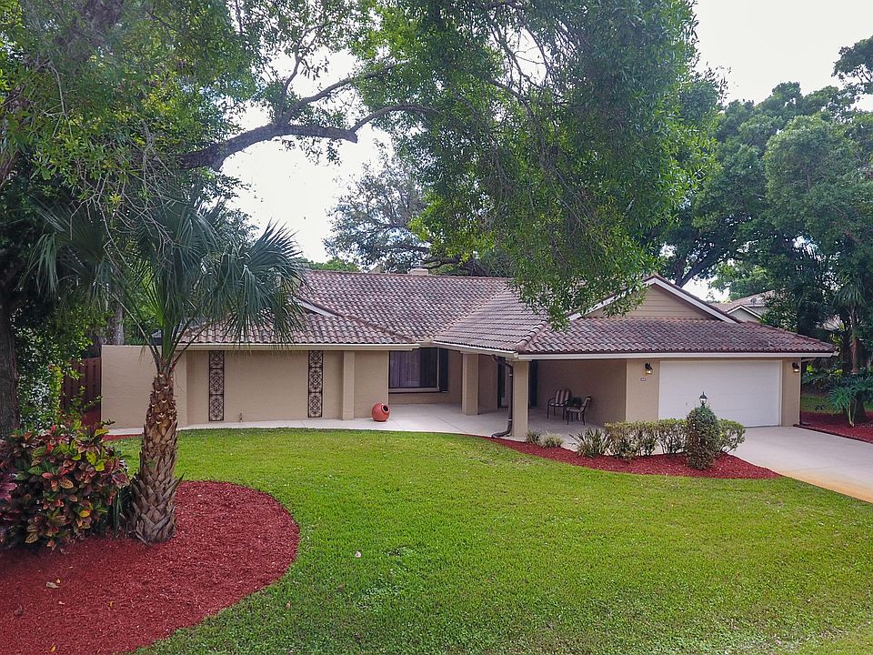 1st image of 905 Elyse Cir