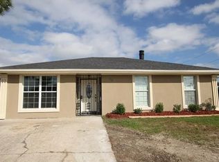 90 Marywood Ct, New Orleans, LA 70128